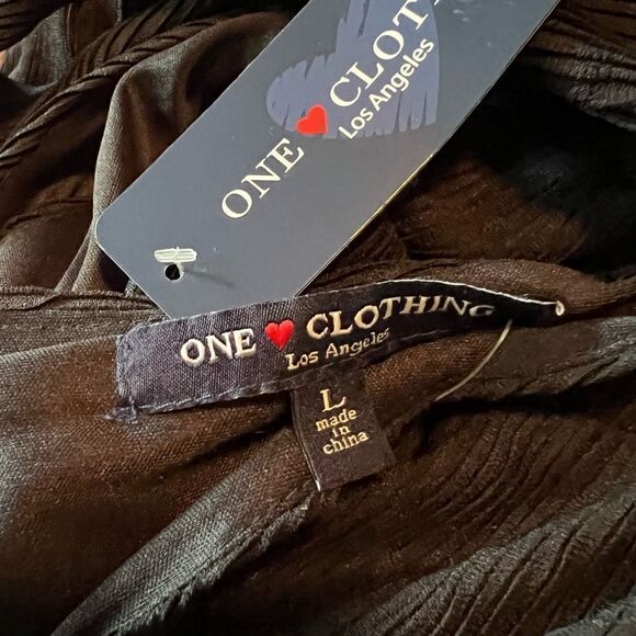 NWT! One clothing black romper. Size large - Picture 8 of 9